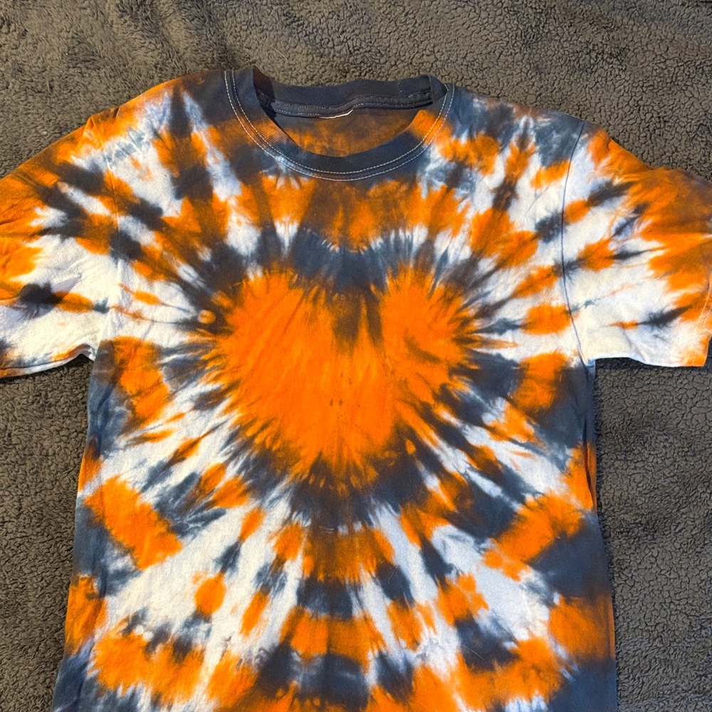 Tie-Dye Heart Tee - Orange & Black